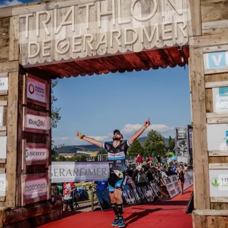 アパート Les Yeux Du